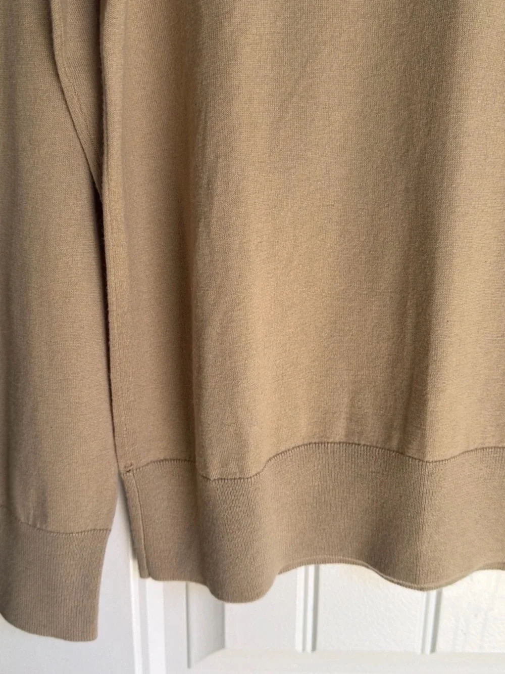 Banana Republic Men's Tan V-Neck Sweater